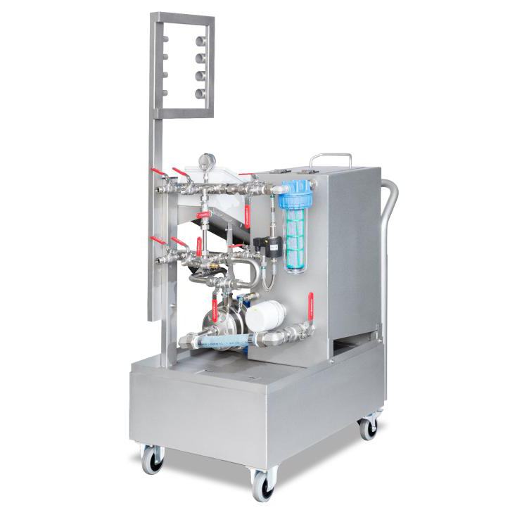 Mobile Anlage mit Edelstahlgehäuse, Pumpe, Filtereinheit und vielen Rohren und Ventilen